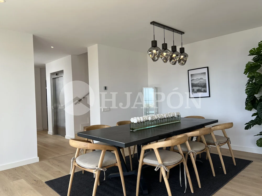 Vivienda de lujo de nueva construcción, con piscina privada y sensacionales vistas al mar. - ref. 01760