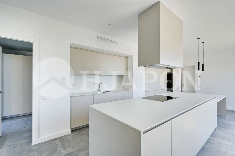 Vivienda de lujo de nueva construcción, con piscina privada y sensacionales vistas al mar. - ref. 01760