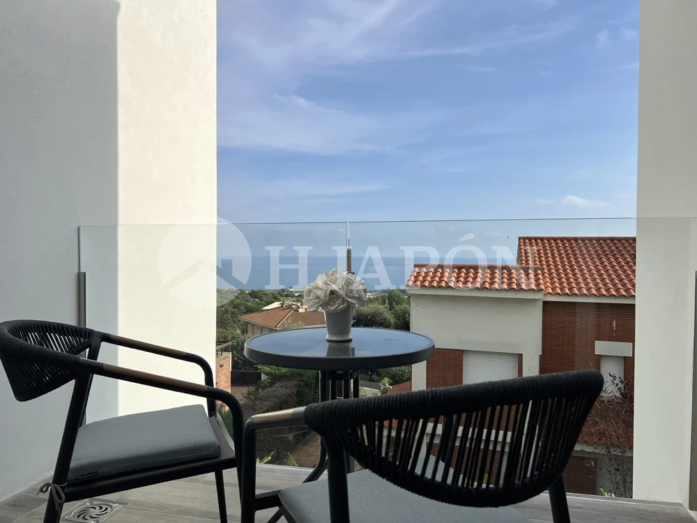 Vivienda de lujo de nueva construcción, con piscina privada y sensacionales vistas al mar. - ref. 01760