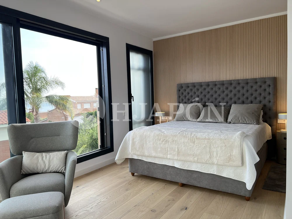Vivienda de lujo de nueva construcción, con piscina privada y sensacionales vistas al mar. - ref. 01760