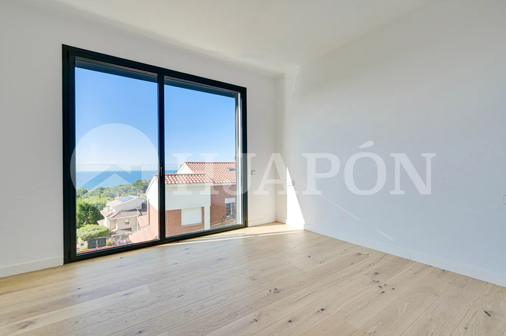 Vivienda de lujo de nueva construcción, con piscina privada y sensacionales vistas al mar. - ref. 01760