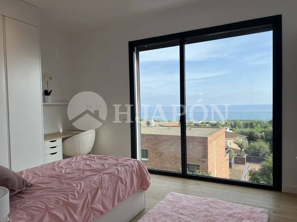 Vivienda de lujo de nueva construcción, con piscina privada y sensacionales vistas al mar. - ref. 01760