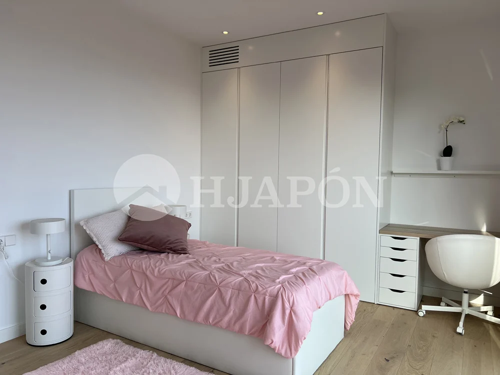 Vivienda de lujo de nueva construcción, con piscina privada y sensacionales vistas al mar. - ref. 01760