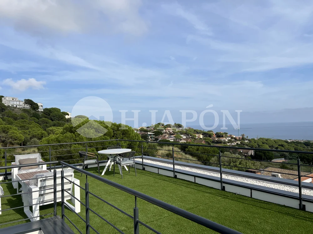 Vivienda de lujo de nueva construcción, con piscina privada y sensacionales vistas al mar. - ref. 01760